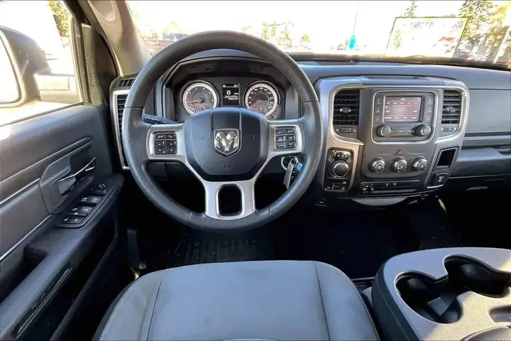 Ram 1500 Classic 2023 photo 5
