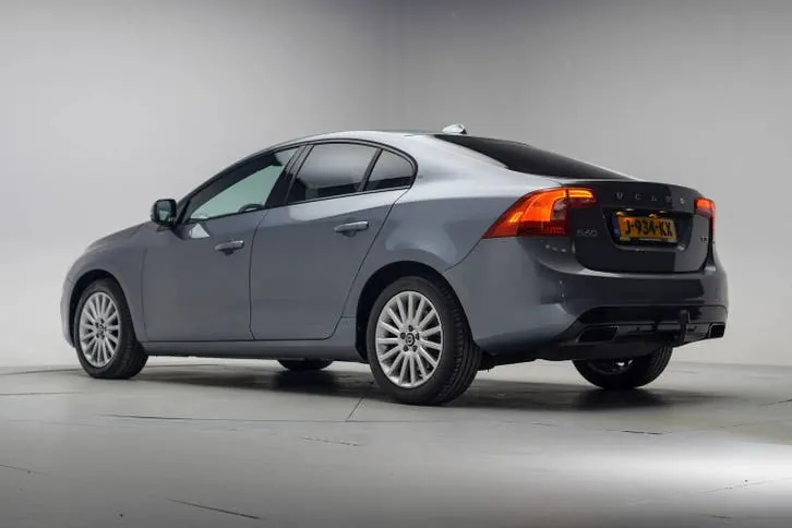 Volvo S60 2017 photo 3