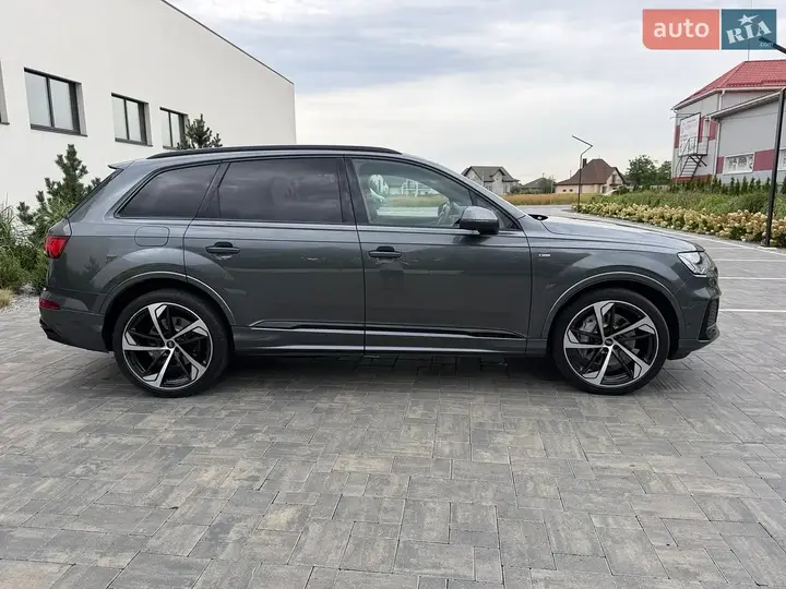 Audi Q7 2020 photo 5