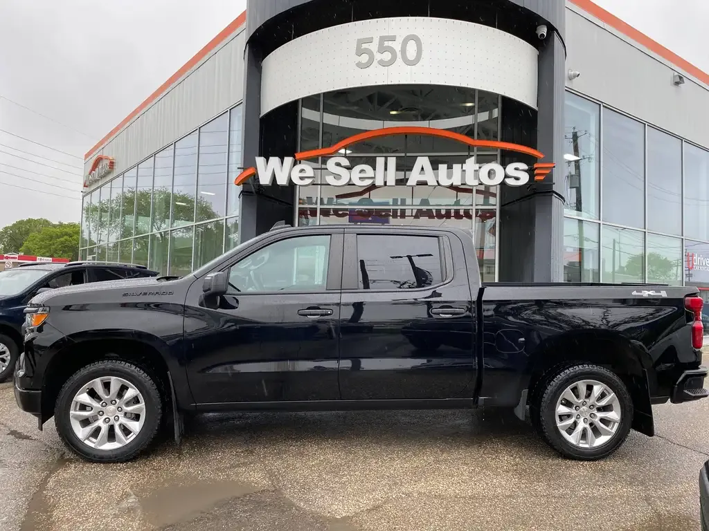 Chevrolet Silverado 1500 2023 photo 2