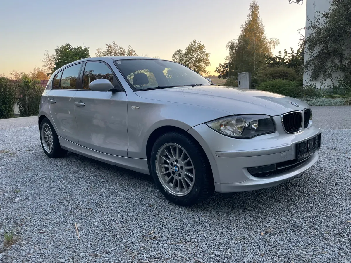 BMW 1 Series 2009 photo 3