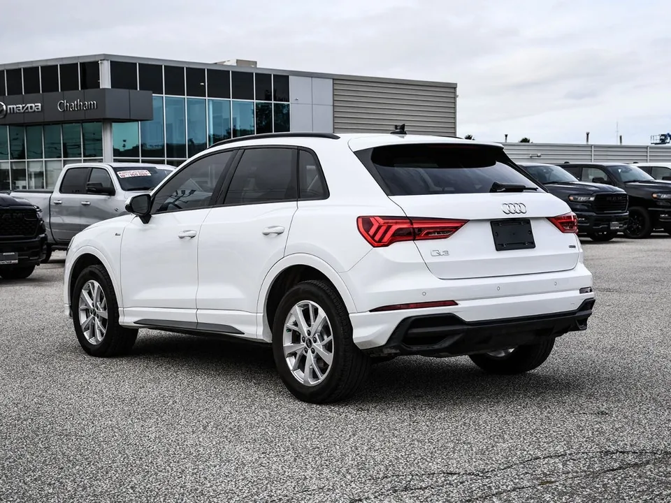 Audi Q3 2024 photo 2