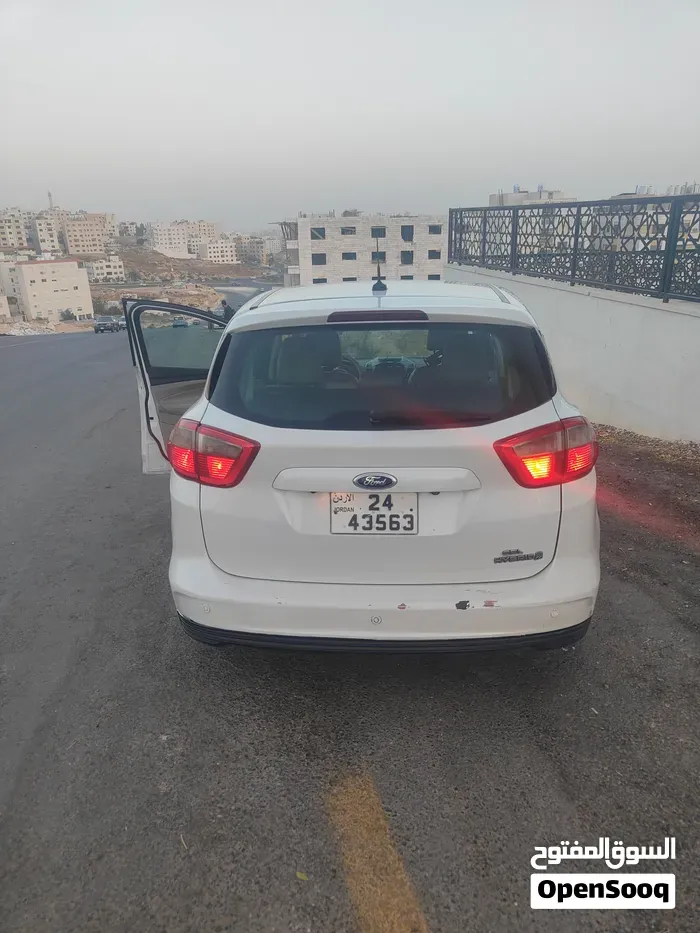 Ford C-Max 2015 photo 4