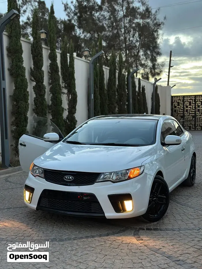 Kia Forte 2012 photo 2