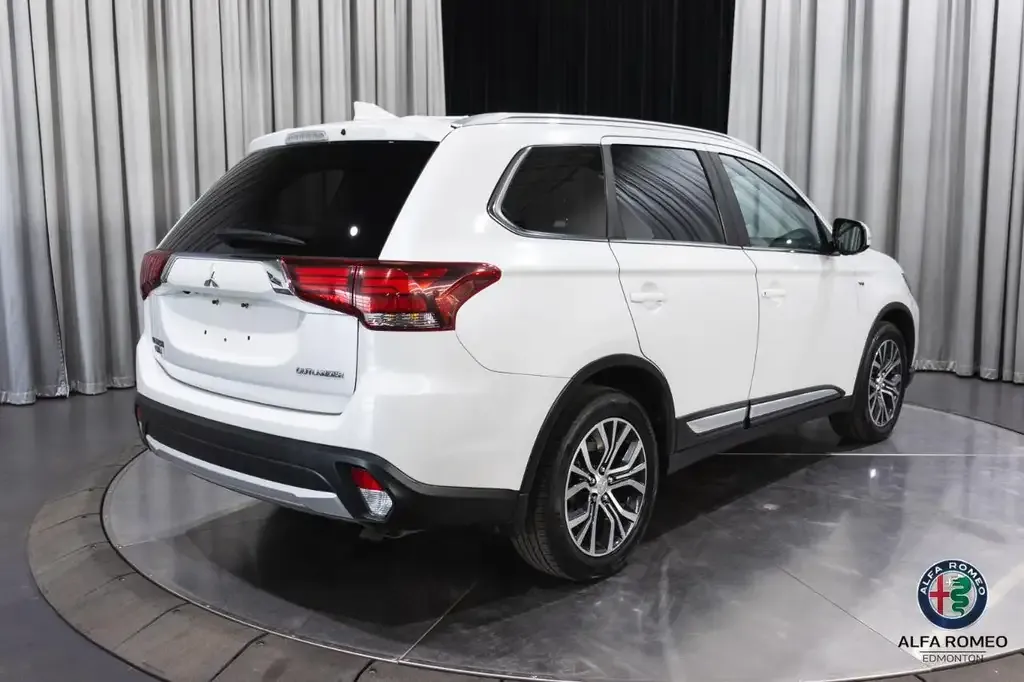 Mitsubishi Outlander 2018 photo 5