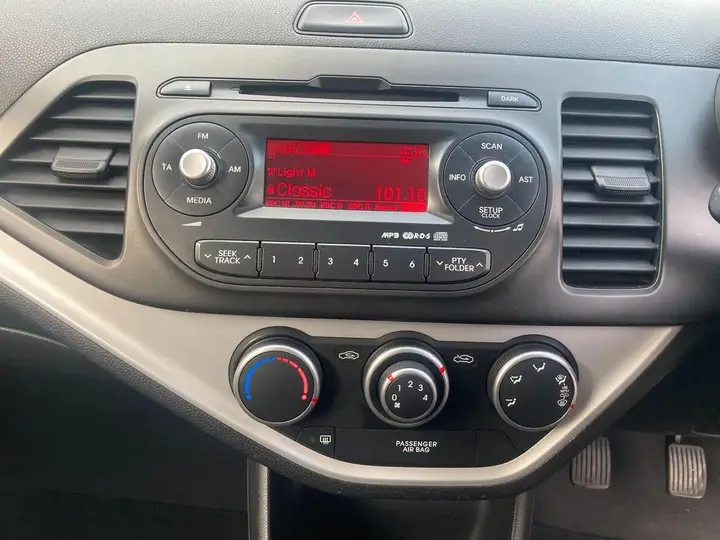 Kia Picanto 2011 photo 4