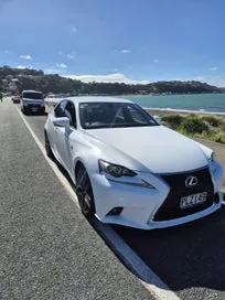 Lexus Is 300H 2015 photo 2