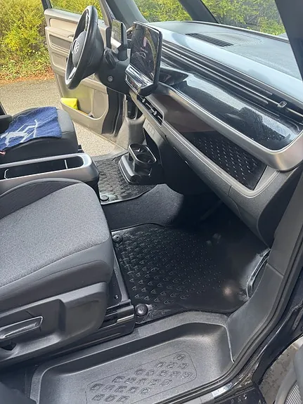 Volkswagen Id. Buzz 2023 photo 2