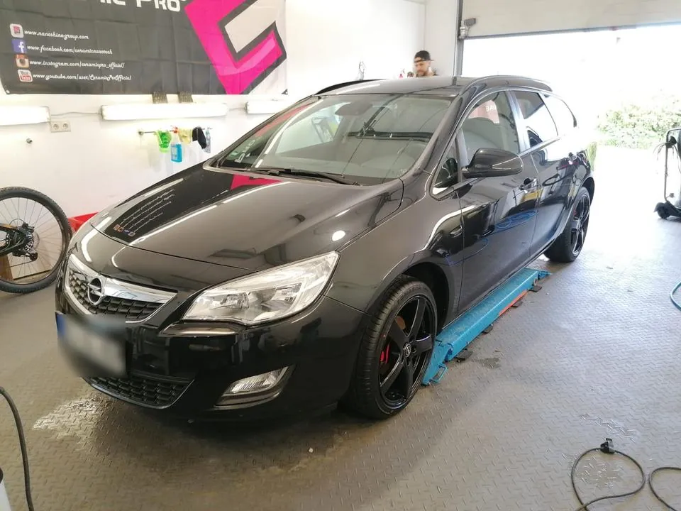 Opel Astra J