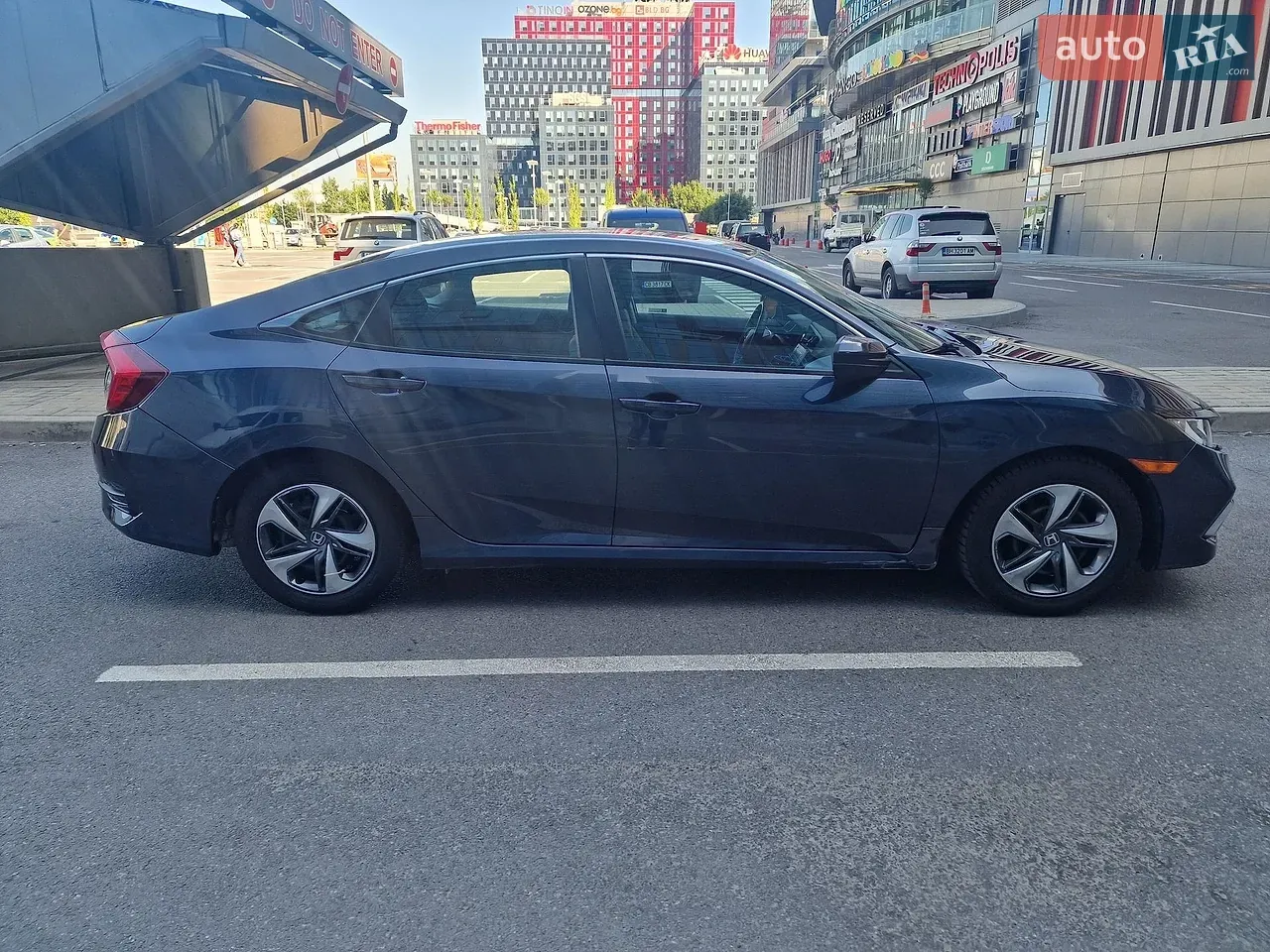 Honda Civic 2019 photo 3