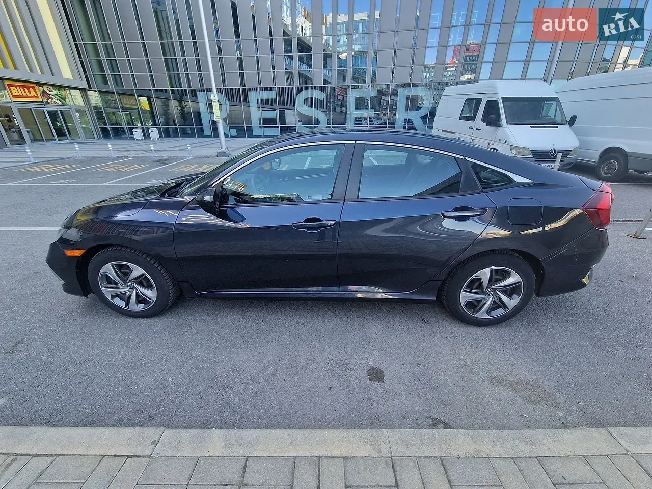 Honda Civic 2019 photo 4