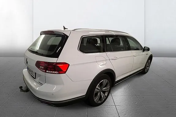 Volkswagen Passat Alltrack 2024 photo 4