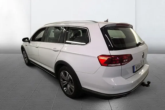 Volkswagen Passat Alltrack 2024 photo 5