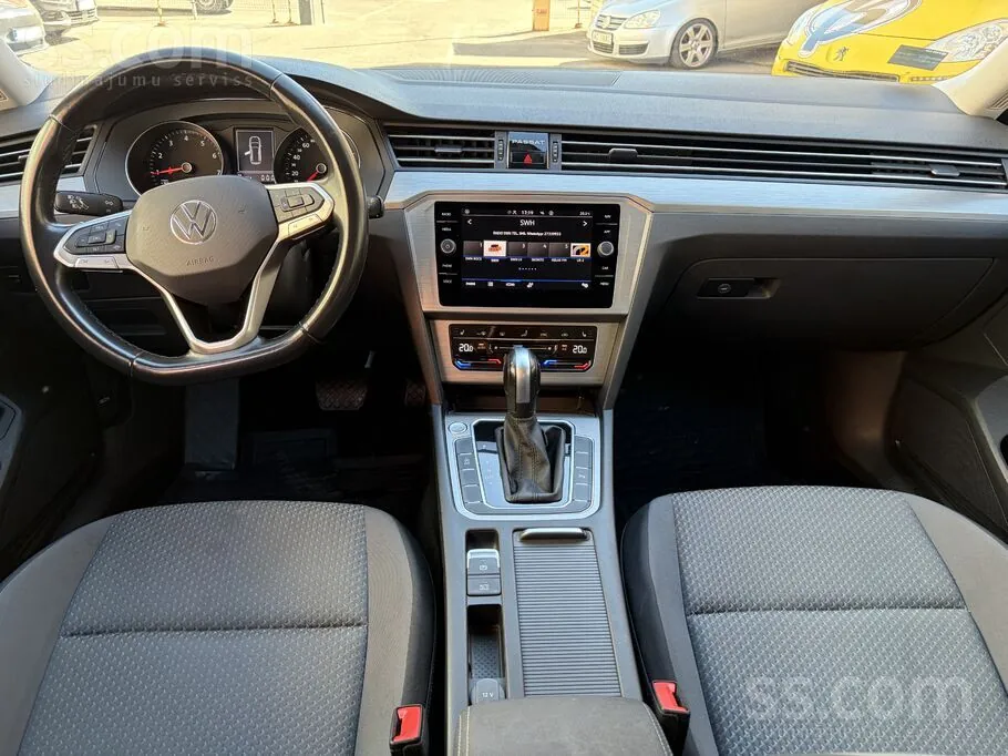Volkswagen Passat 2022 photo 5