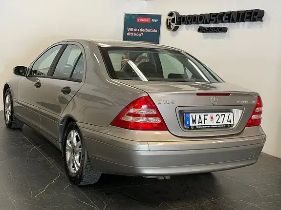 Mercedes-Benz C180 2004 photo 4