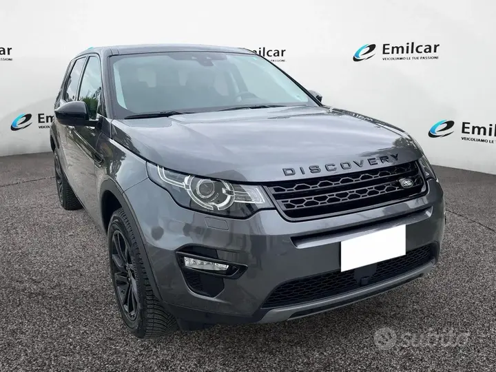 Land Rover Discovery Sport 2017 photo 2