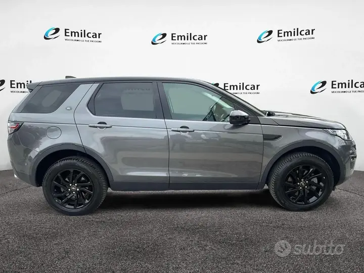 Land Rover Discovery Sport 2017 photo 3