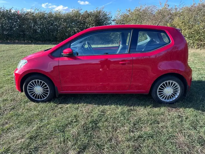 Volkswagen Up 2020 photo 4