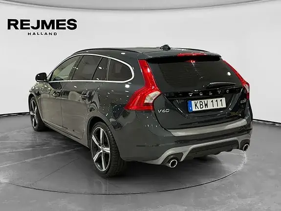 Volvo V60 2018 photo 2