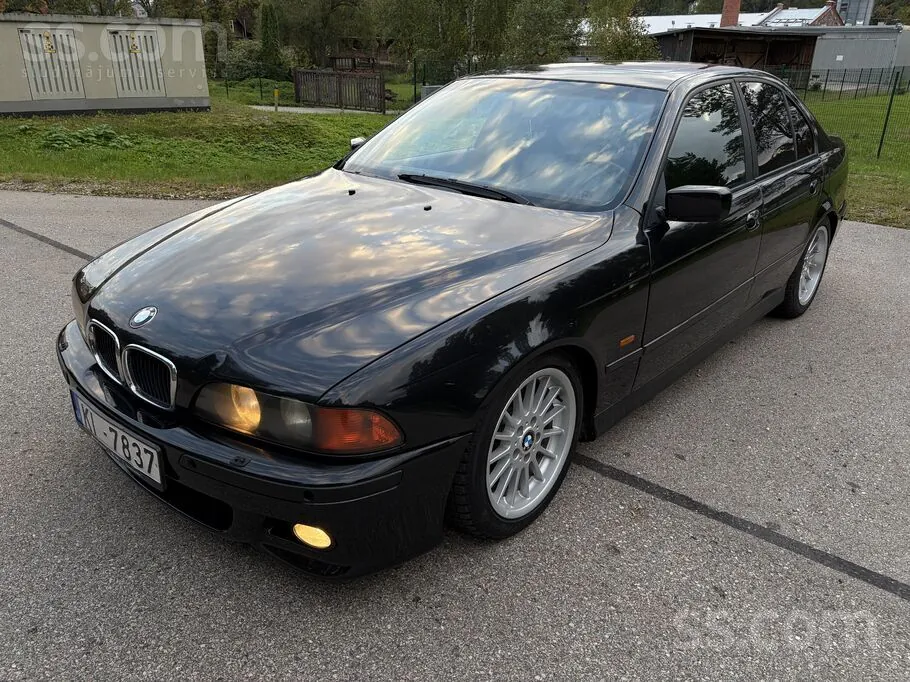 BMW E39 1999 photo 3