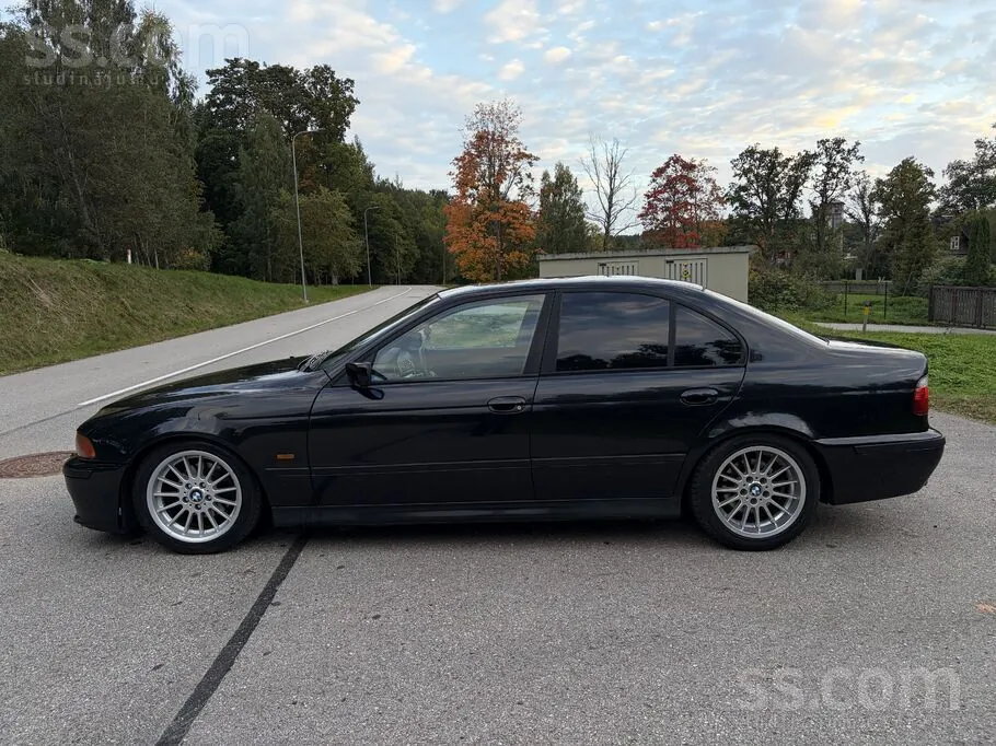 BMW E39 1999 photo 4