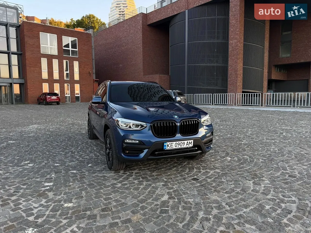 BMW X3 2018 photo 2