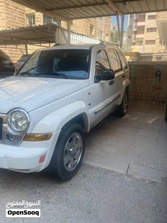 Jeep Liberty 2006 photo 2