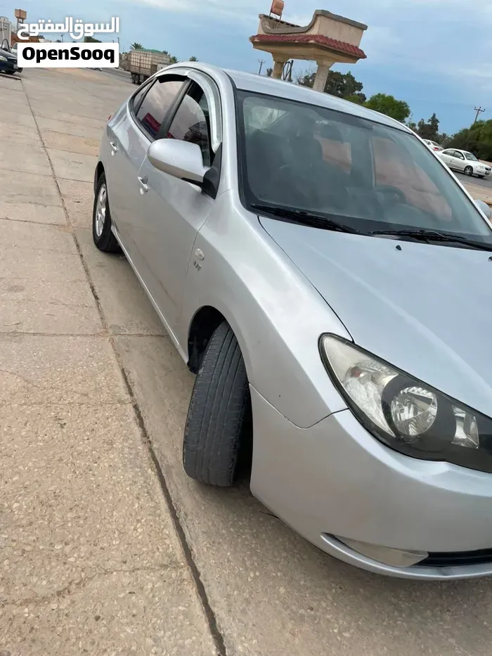 Hyundai Avante 2008 photo 2