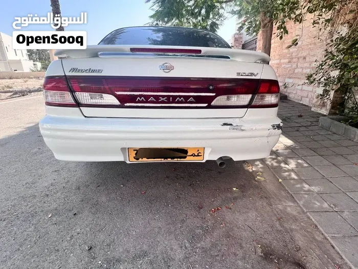 Nissan Maxima 1999 photo 2