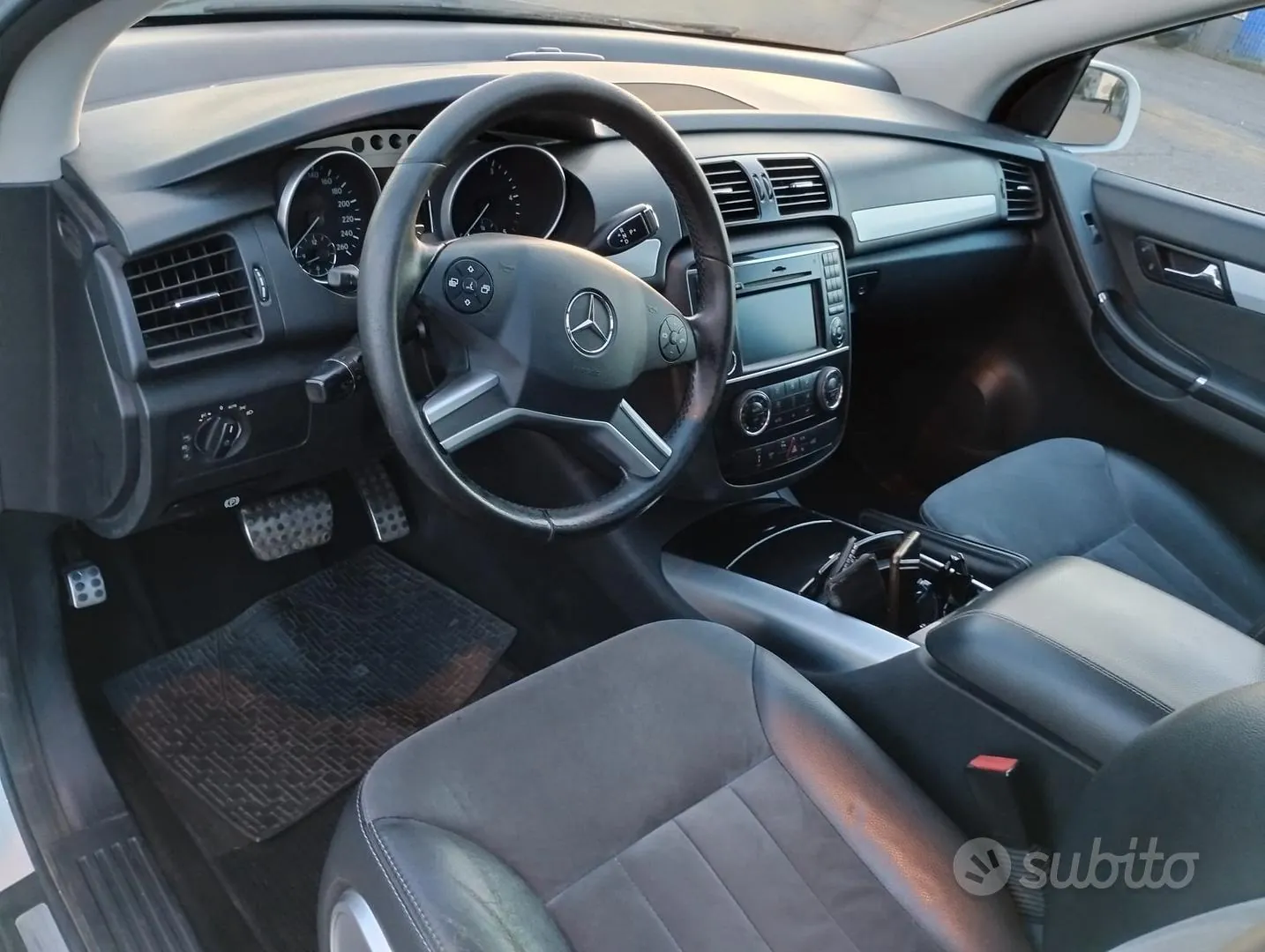 Mercedes-Benz C-Class 2010 photo 5