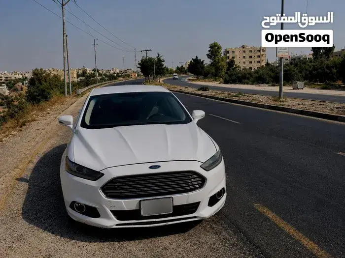 Ford Fusion 2013 photo 2