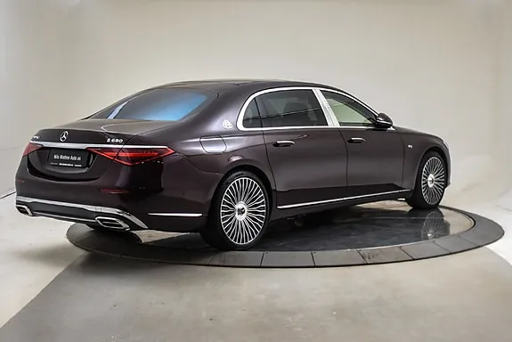 Mercedes-Benz S-Class 2023 photo 3