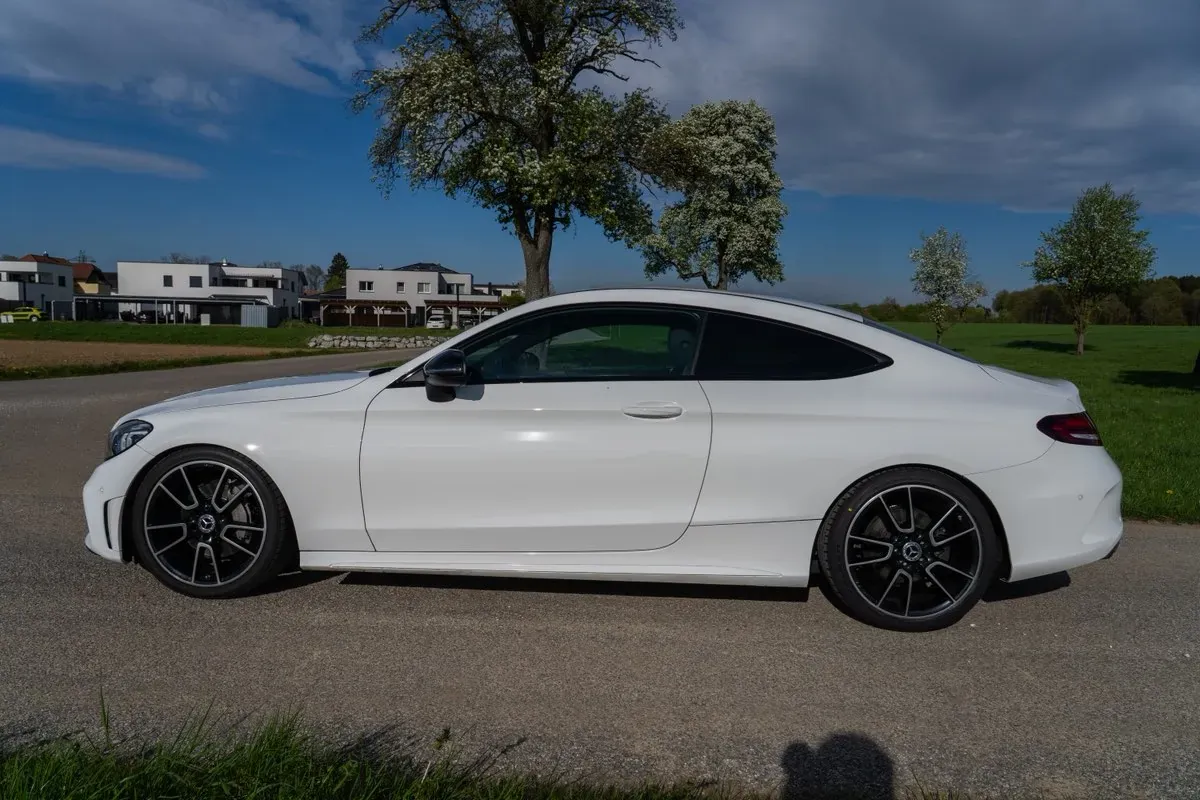 Mercedes-Benz C-Class 2018 photo 2