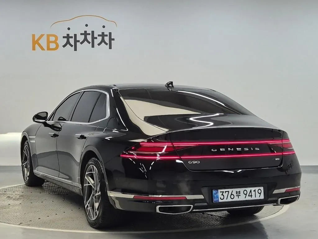 Genesis G90 2023 photo 2