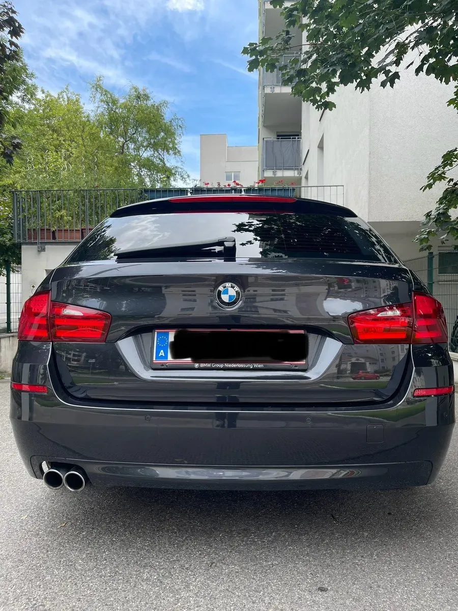 BMW 5 Series 2012 photo 3