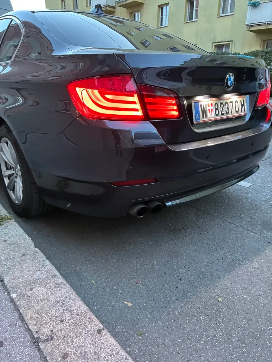 BMW 5 Series 2010 photo 3