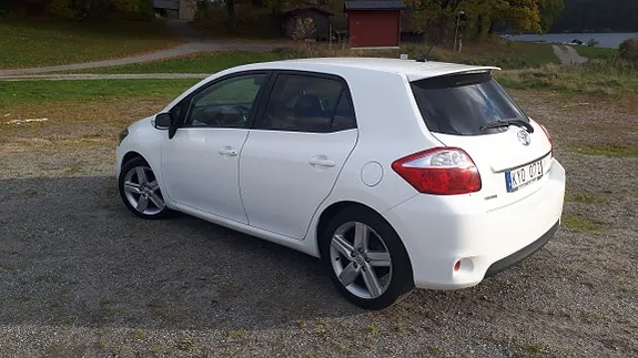 Toyota Auris 2010 photo 5