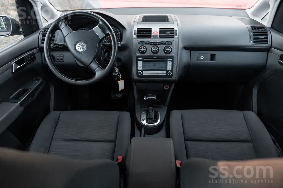 Volkswagen Touran 2008 photo 5