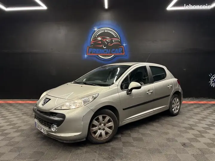 Peugeot 207 2008 photo 2
