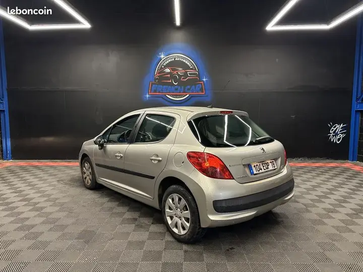 Peugeot 207 2008 photo 5