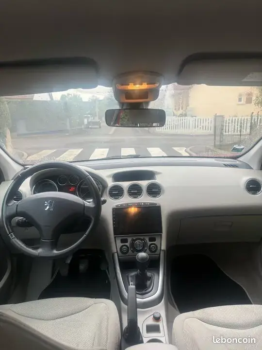 Peugeot 308 2009 photo 3