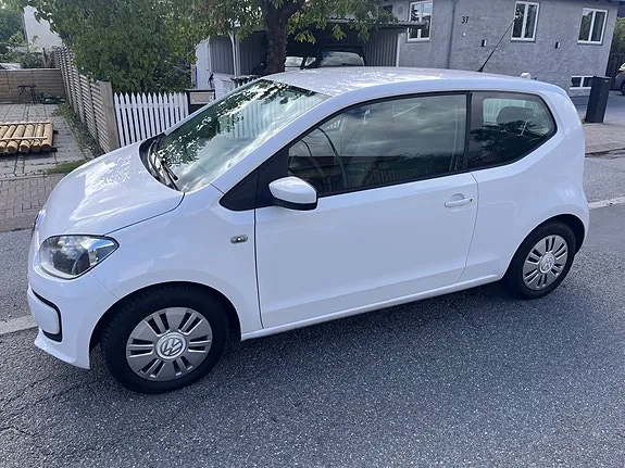 Volkswagen Up 2013 photo 2