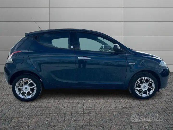 Lancia Ypsilon 2016 photo 3