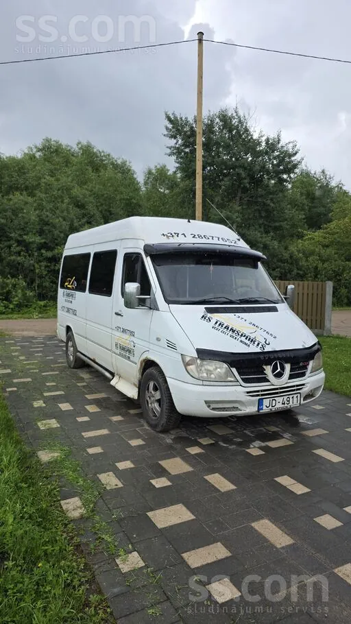 Mercedes-Benz Sprinter 2004 photo 2