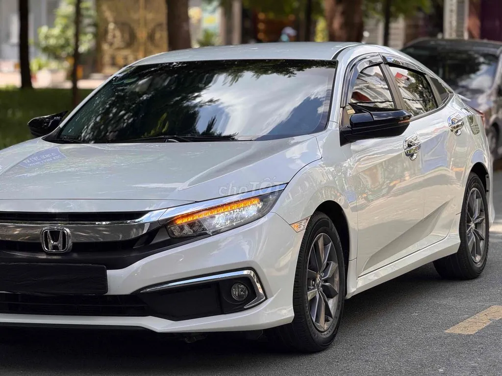 Honda Civic 2019 photo 2