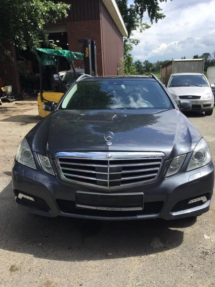 Mercedes-Benz E 250