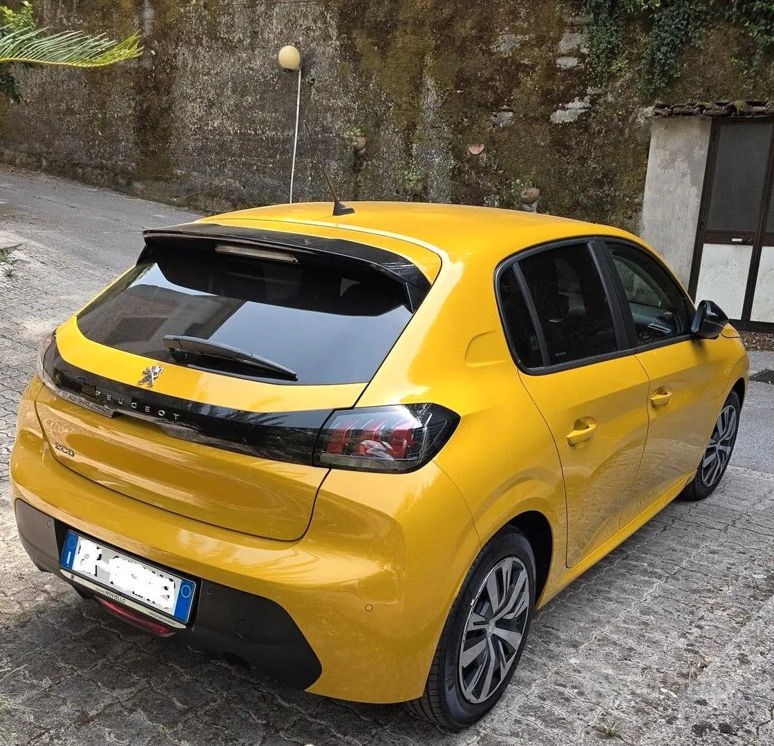 Peugeot 208 2023 photo 3