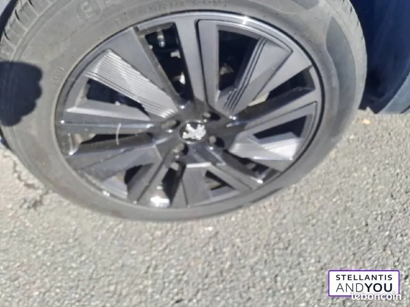 Peugeot 2008 2021 photo 5