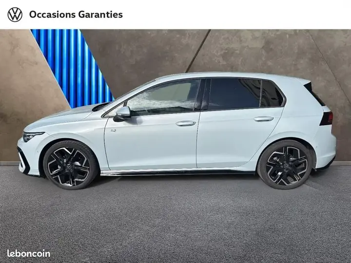 Volkswagen Golf 2026 photo 2