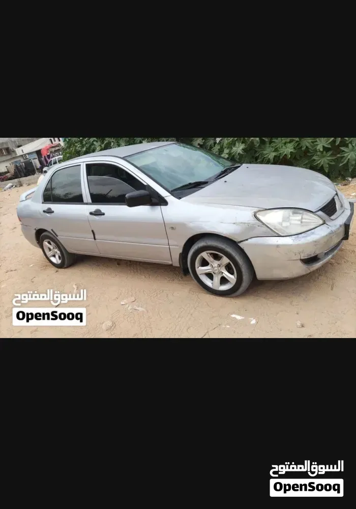 Hyundai Verna 2012 photo 2